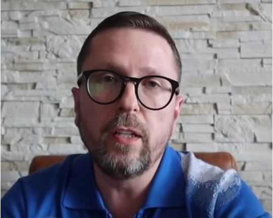 Підозрюється у державній зраді: в Іспанії затримано проросійського блогера Анатолія Шарія