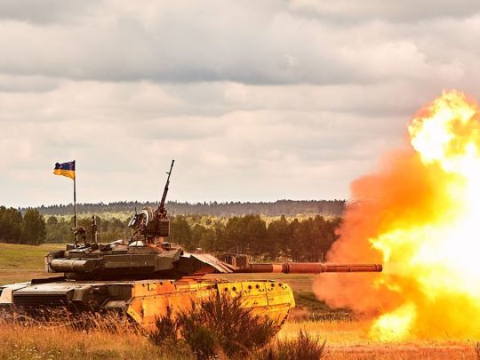 Ворог зазнає важких втрат, але намагається відновити наступ за трьома напрямками, — Генштаб