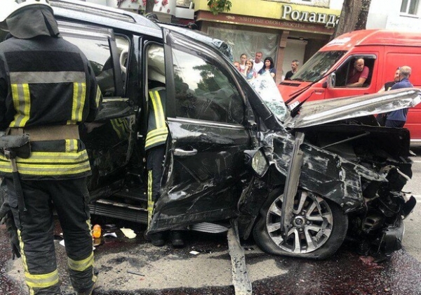 В Херсоне оккупант устроил серьезное ДТП: двое людей погибли, четверо – в больнице