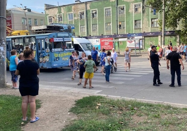 На Заставе снова перекрыли дорогу