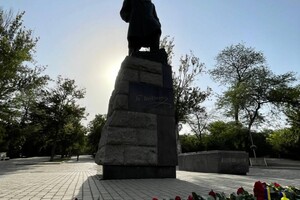 Сняли клип и возложили цветы: как в Одессе отмечают День Независимости 