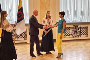 Сняли клип и возложили цветы: как в Одессе отмечают День Независимости 