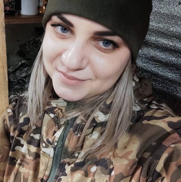«Донька знає, що мами вже немає, тепер вона яскрава зірочка на небі»: історія бойової медички, яку рашисти вбили у Маріуполі