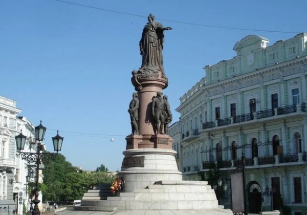 В Одесской ОВА отреагировали на желание Труханова оставить памятник Екатерине в Одессе