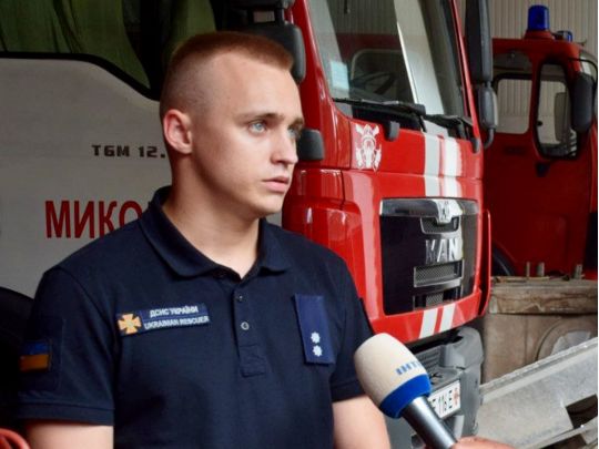 «Йшли в густій олії, яка місцями була нам по пояс, і гасили вогонь»: рятувальник Ігор Івасиков став Національною легендою України