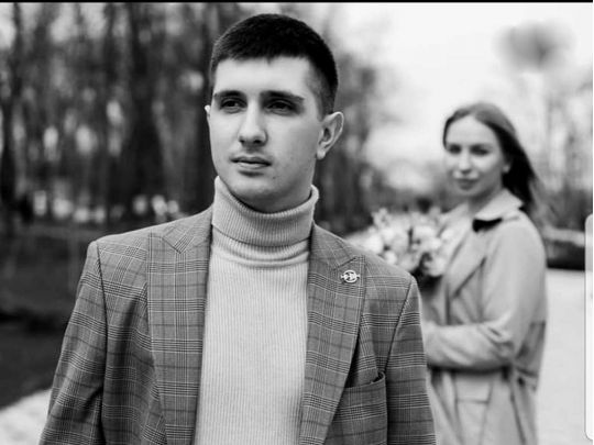 «Сімейне щастя Дениса тривало лише 6 днів»: бабуся загиблого бійця розповіла, як стала волонтеркою