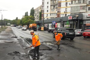 На Одессу снова обрушилась непогода: какие улицы затопило (обновлено)