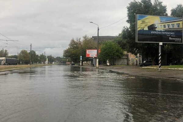 На Одессу снова обрушилась непогода: какие улицы затопило (обновлено)