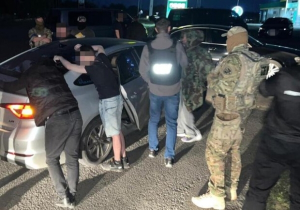 Прикрывались благотворительным фондом: в Одесской области СБУ заблокировала канал переправки уклонистов