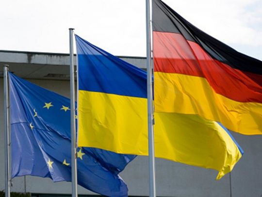 Хто буде відбудовувати Україну та чи використають для цього заморожені російські активи
