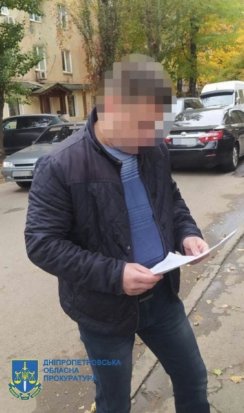 15 тисяч доларів з особи: під Дніпром викрили схему вивезення ухилянтів за кордон