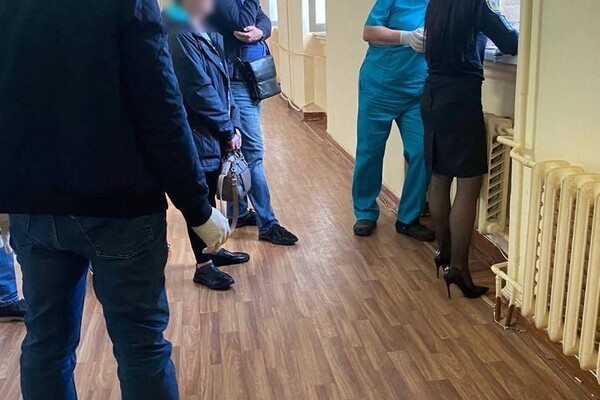В Одессе медик требовал деньги за бесплатную операцию с военнослужащего
