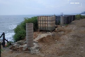 На одном из пляжей сносят нахалстрой 