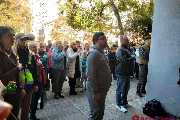 В школе Одессы открыли мемориальную доску в честь погибшего "Роланда"