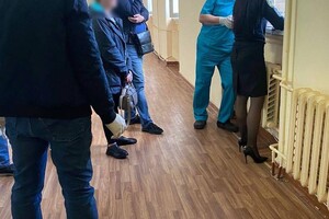 В Одессе медик требовал деньги за бесплатную операцию с военнослужащего