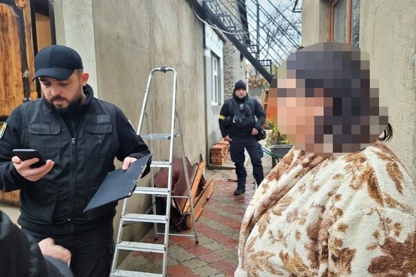 В Одессе две женщины организовали переправку уклонисту за 5000 долларов
