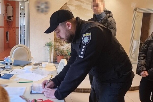 В Одессе две женщины организовали переправку уклонисту за 5000 долларов