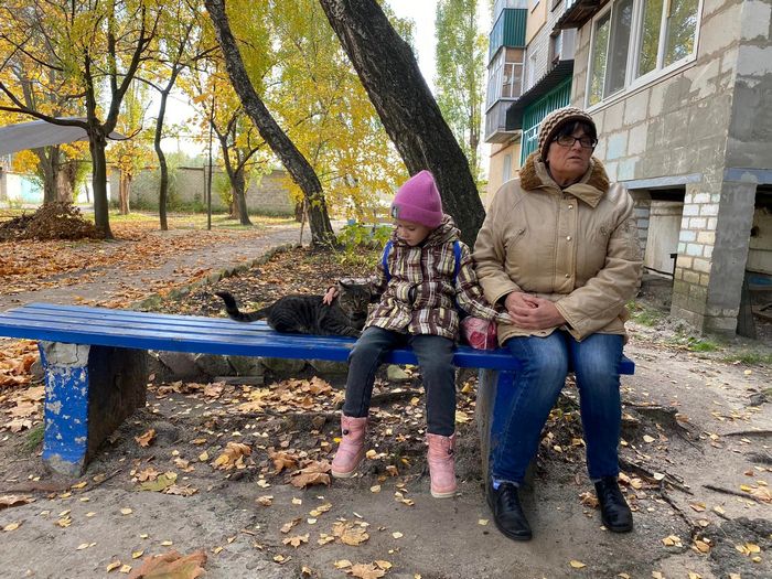 «Батьки закрили собою 5-річну донечку від куль, врятувавши їй життя. Самі ж загинули»: болюча історія з Харківщини
