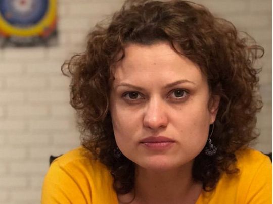 «Росіяни розстріляли машину батьків. Мама загинула, пораненого батька я прооперувала сама»: історія лікаря з Бучі, яка рятує переселенців