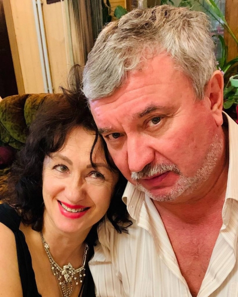 «Росіяни розстріляли машину батьків. Мама загинула, пораненого батька я прооперувала сама»: історія лікаря з Бучі, яка рятує переселенців