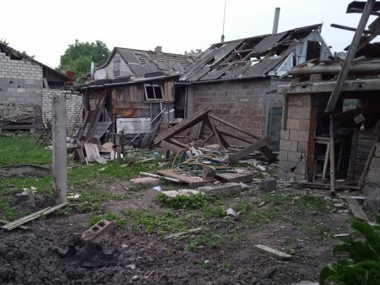 «Снаряд потрапив прямо у двір, чоловіка контузило, у жінки перелом таза»: боєць про зруйновані рашистами села