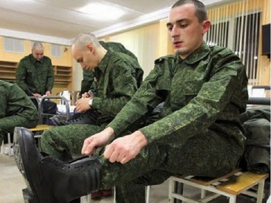 «Уцілілі ховаються, навіть до блокпостів бояться вийти»: біля Сватово на Луганщині росіян знищують сотнями