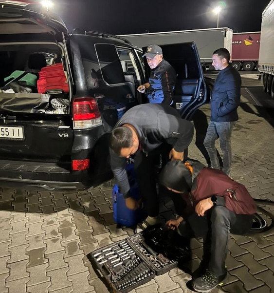 «Загубив купу нервів!»: Павло Зібров застряг по дорозі в Прагу