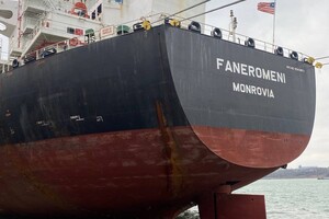 Ждут проверку месяц: за двое суток из портов Одесской области вышли девять судов