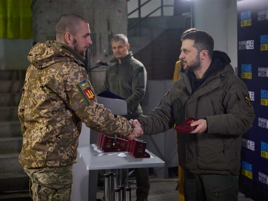 День нашої подяки назавжди: Зеленський у Маріїнському палаці привітав українських героїв із Днем збройних сил