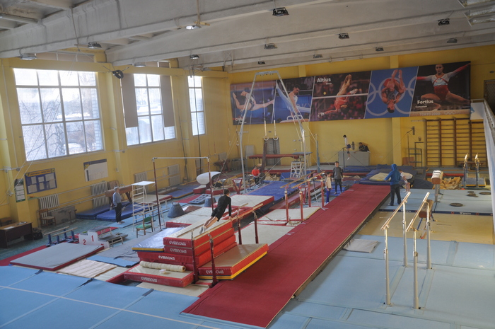 ГК «Інвестохіллс» передала потужний генератор для Олімпійського коледжу та гуртожитку для спортсменів