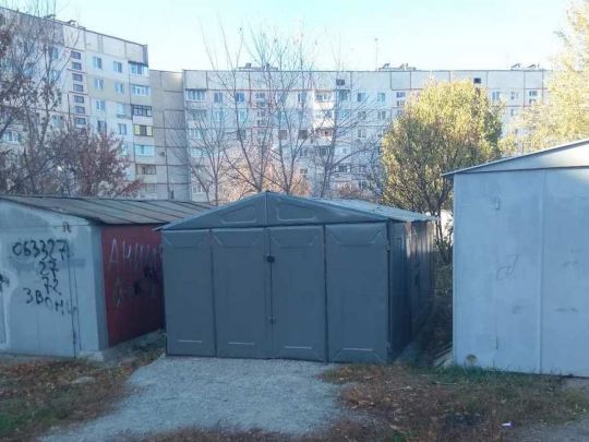 «Пахне смаженим?»: окупанти добралися до севастопольських гаражів