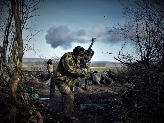 ЗСУ відбили атаки росіян на 13 населених пунктів на Донбасі та знищили склад з паливом, — Генштаб