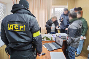2 700 долларов за МАФ: в Одессе на взятке погорел чиновник поселковой администрации
