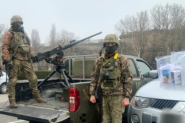 Аграрии Одесской области передали подразделениям ПВО тепловизоры и пикап