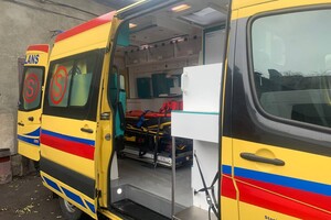 Одесская область получила еще одну партию генераторов и "скорую" из Польши
