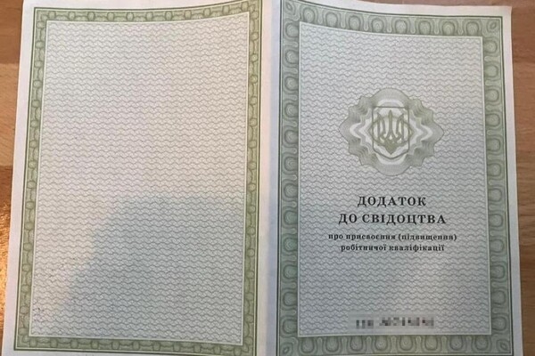 В Одессе разоблачили мошенника, вымогавшего деньги с моряков: во время побега он выпрыгнул из окна 