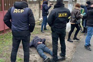 2 700 долларов за МАФ: в Одессе на взятке погорел чиновник поселковой администрации