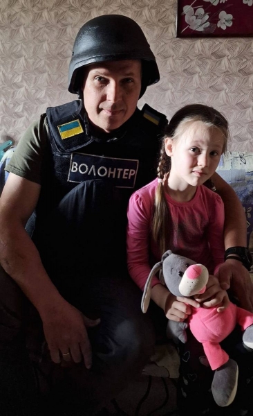 «Еля жила у цьому жаху майже десять місяців, і у неї не витримало серце»: подробиці смерті 6-річної дитини в Авдіївці