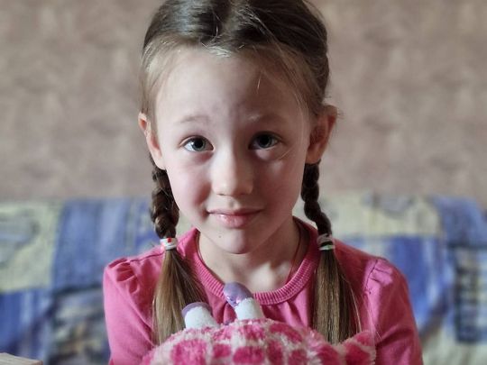 «Еля жила у цьому жаху майже десять місяців, і у неї не витримало серце»: подробиці смерті 6-річної дитини в Авдіївці