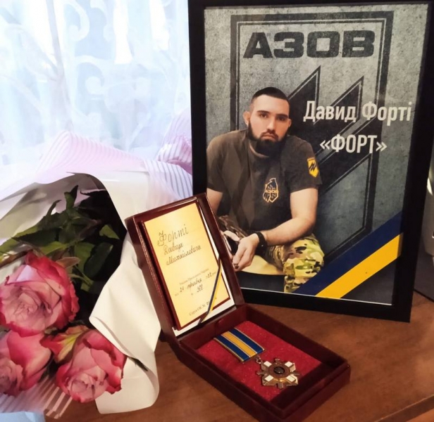 «Я чекаю на тебе завжди, синочку»: сповідь матері «азовця"-парамедика, який загинув, рятуючи поранених побратимів