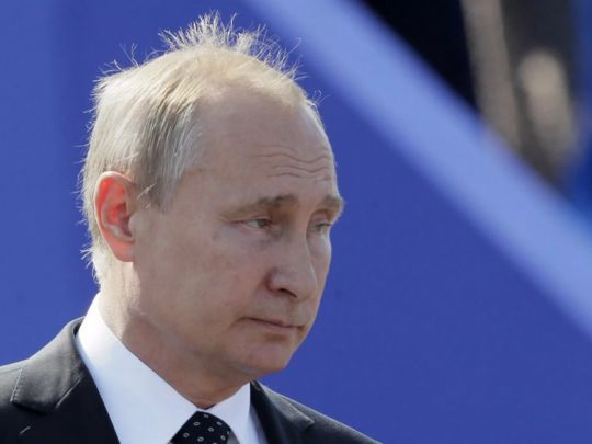 Не хоче нікого бачити і втратив апетит: оточення путіна стверджує, що хвороби його «доїдають»