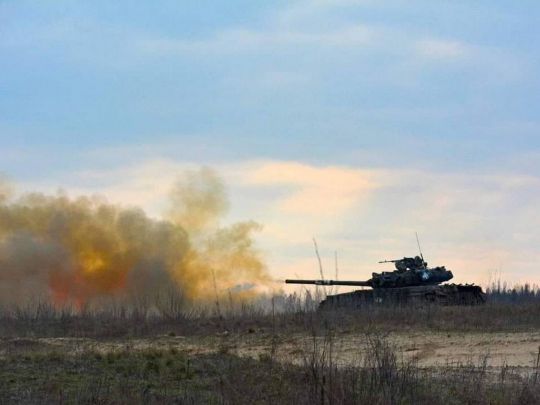 Противник намагається наступати на Бахмутському напрямку, перегрупується на Херсонському та тримає оборону на Запорізькому, — Генштаб