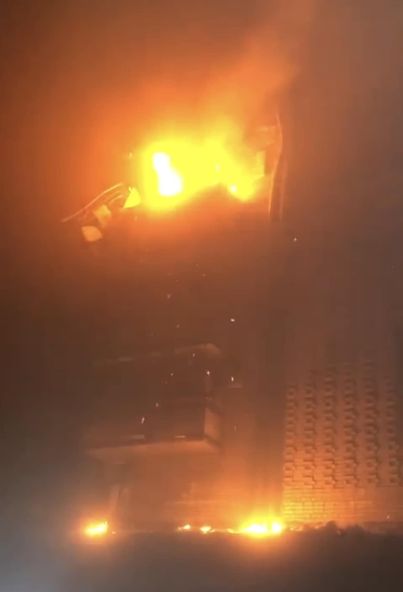 Рашисти потужно вдарили по Нікополю у ніч проти 1 січня: у місті багато руйнувань (фото)