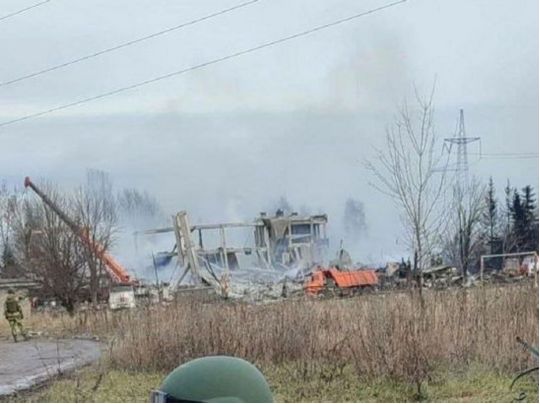 Сотні загиблих та поранених: ЗСУ потужно вдарили по місцю базування окупантів у Макіївці (відео)