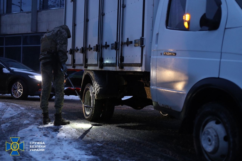 В урядовому кварталі Києва посилено заходи безпеки: перевіряють документи та автомобілі (фото)