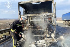 На трассе Одесса – Киев загорелась фура: подробности происшествия
