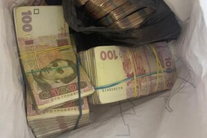 В Одесской области у водителя автобуса обнаружили незадекларированные 800 тысяч гривен