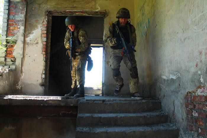Кілька разів живим повертався з оточення: на війні загинув тренер з боксу
