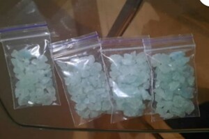 Пыталась сбыть почти килограмм психотропов: в Одессе задержали девушку-наркодилера 