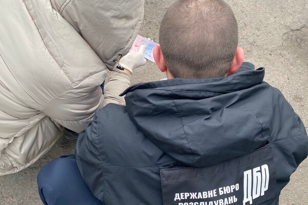 В Одессе полицейские зарабатывали на продаже наркотиков и попались 